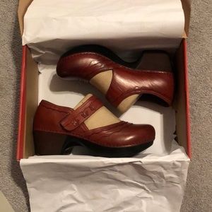 Dansko women’s Mary Janes